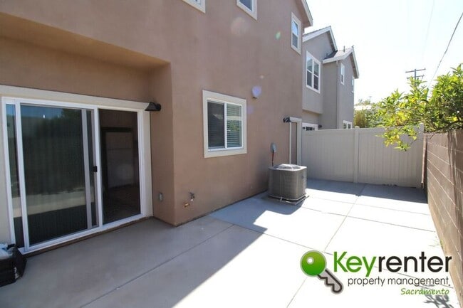 Building Photo - 3234 Sher Ct