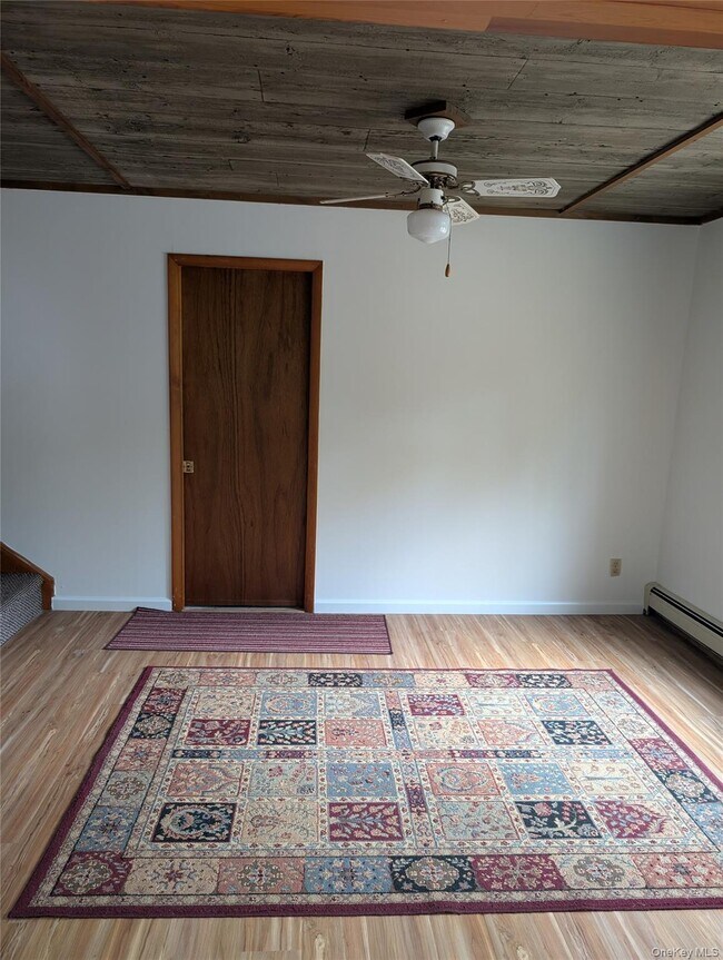 Building Photo - 45 Sunken Meadow Rd
