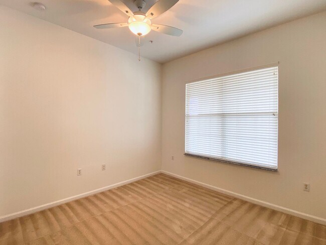 Building Photo - Baldwin Park Beauty! 3 Bed, 2 Bath 3rd Flo...