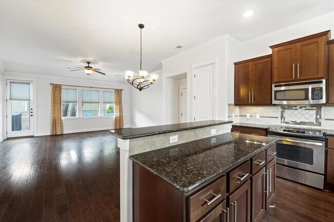 Building Photo - 14501 Falcon Head Blvd