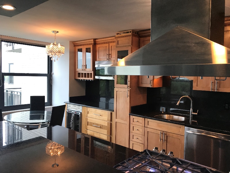 Building Photo - 3440 N Lake Shore Dr