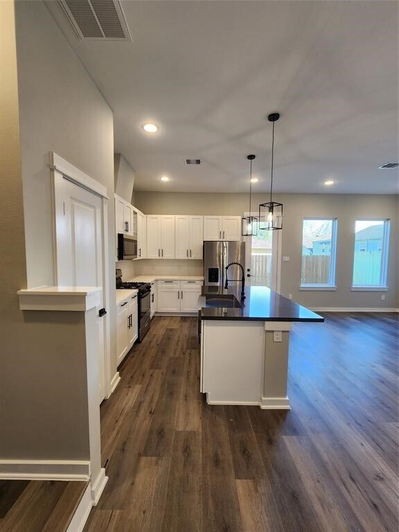Building Photo - 6714 Parker Grv Ln