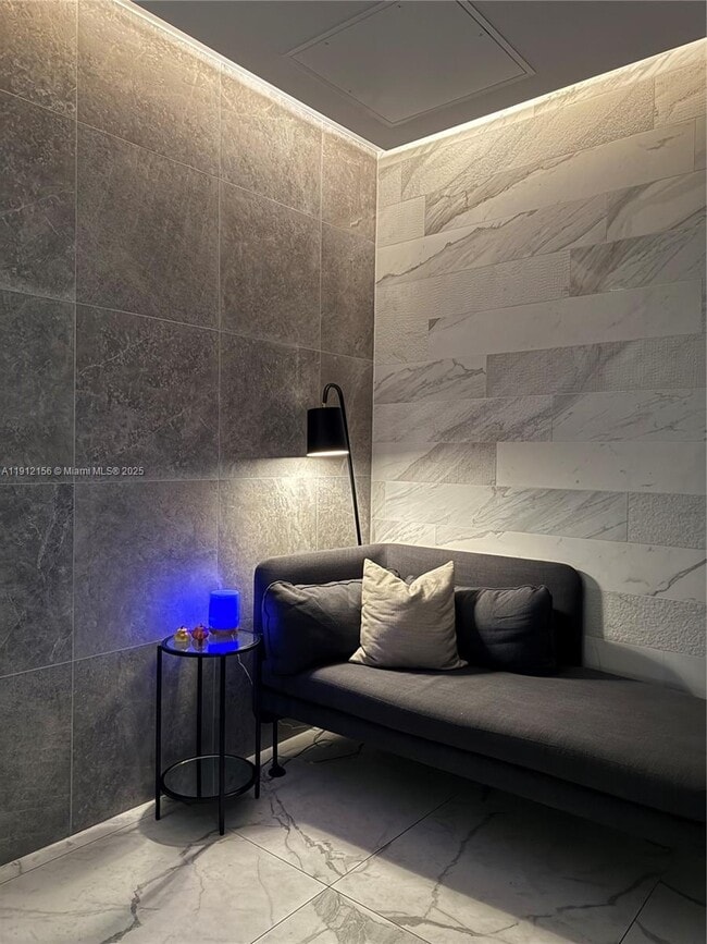 Building Photo - 90 SW 3rd St