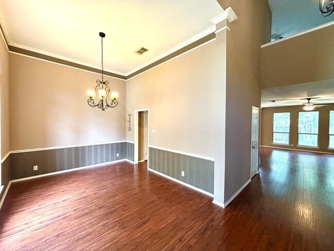 Building Photo - **APPLICATION RECEIVED** *MOVE IN SPECIAL* Stunning 4BR Home in Gated Community with Resort-Style...