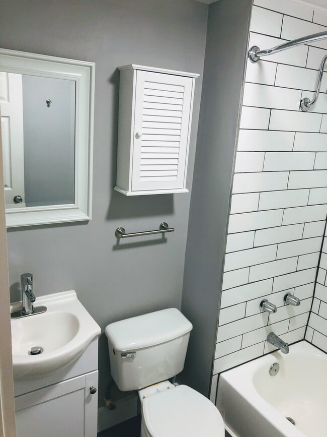 Building Photo - 1560 Juniper St