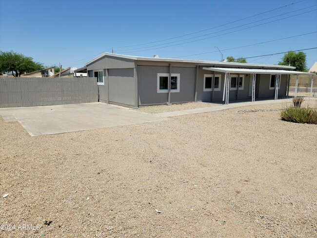 Building Photo - 2749 E Beardsley Rd