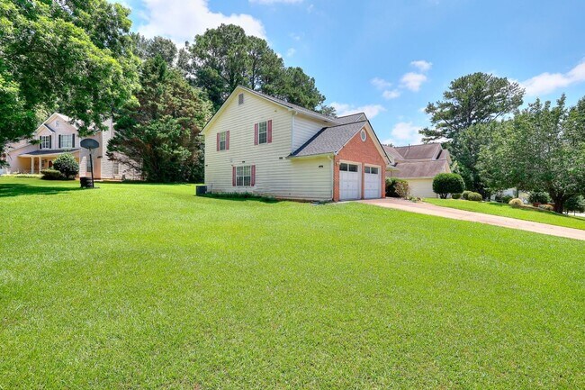 Building Photo - 665 Walnut Creek Dr NW