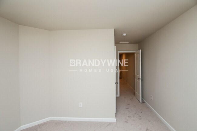 Building Photo - NEW Lower Rental Rate Leasing Special: Mar...