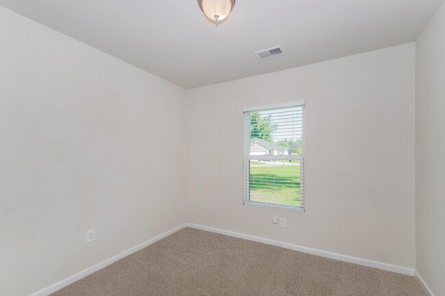 Building Photo - 109 Amber Mill Cir