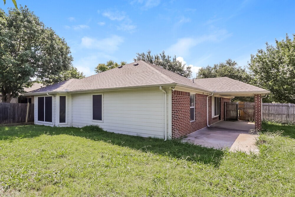 Building Photo - 1601 Prescott Dr