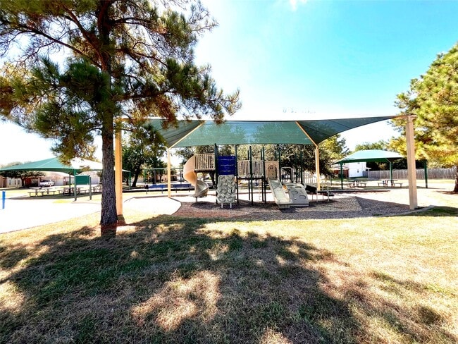 Building Photo - 20330 Pine Water Ln