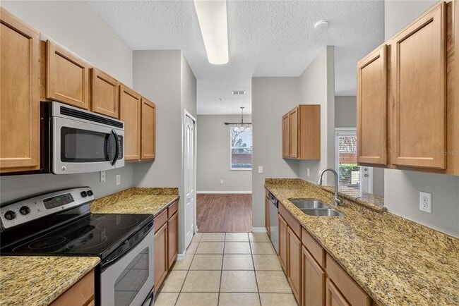 Building Photo - 1519 Priory Cir