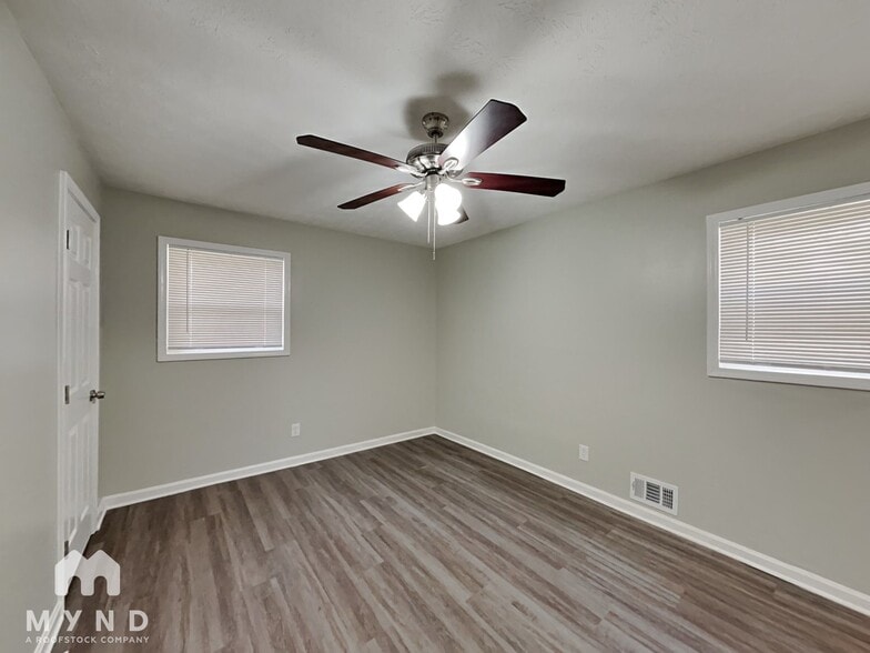 Building Photo - 104 Wilburn Dr