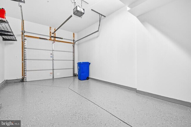 Building Photo - 2392 Brookmoor Ln