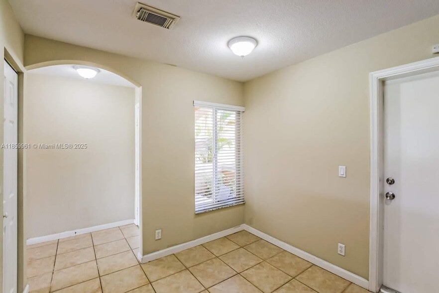 Building Photo - 3205 Osprey Ln
