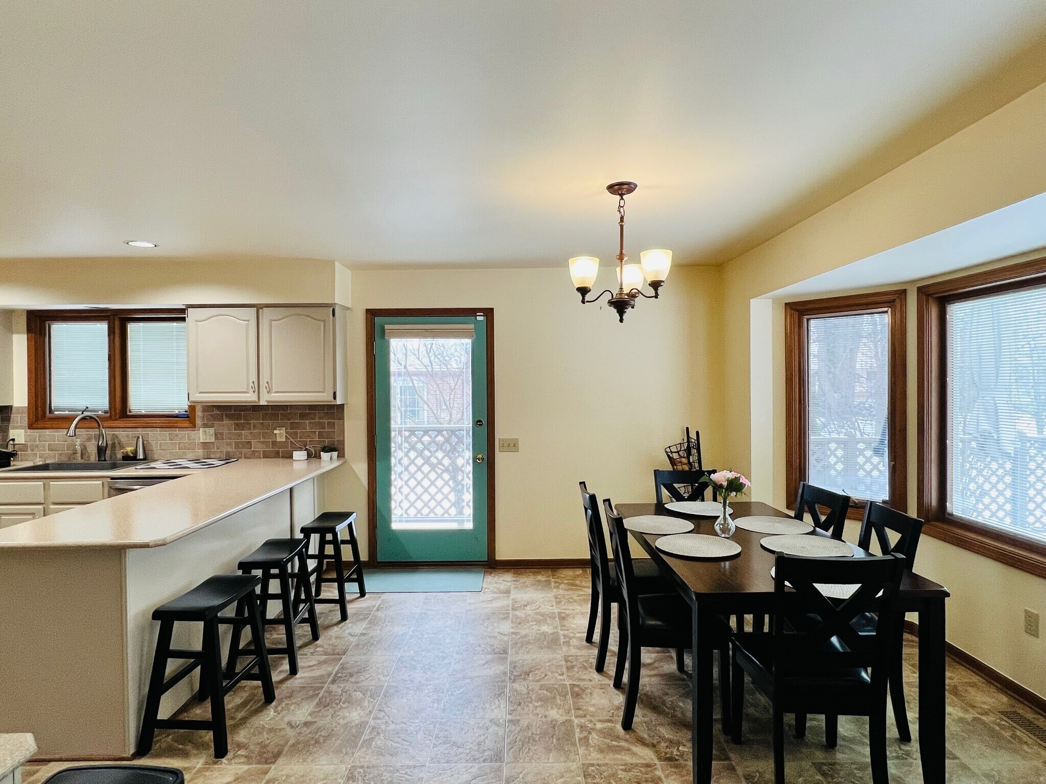 Building Photo - 22267 Heatherbrae Way S