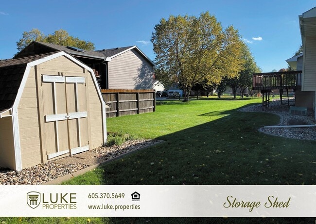 Building Photo - 2104 S Cambridge Ave