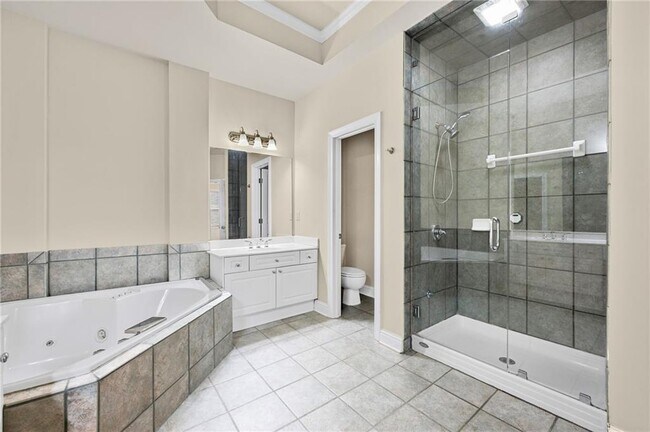 Building Photo - 1022 Emory Parc Pl