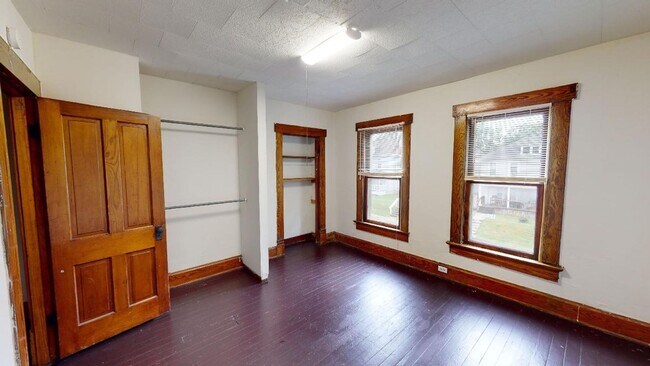 Building Photo - 48 W Blake Ave