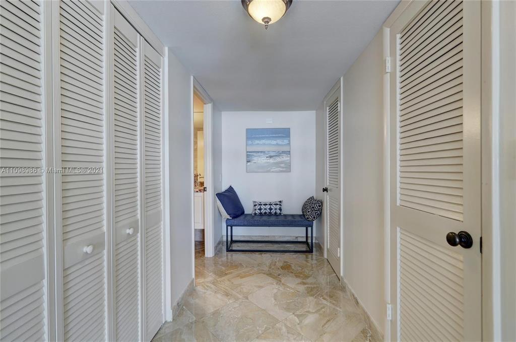 Building Photo - 3410 Galt Ocean Dr