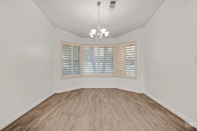 Building Photo - 14004 Las Entradas - Gorgeous NW remodeled...
