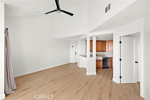 Building Photo - 1060 Calle Del Cerro