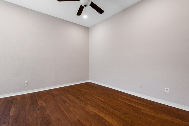 Building Photo - 3051 Grandiflora Dr