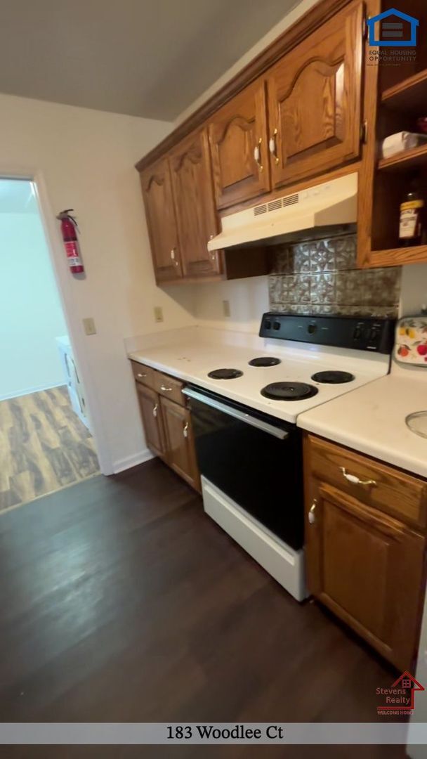 Building Photo - 183 Woodlee Ct