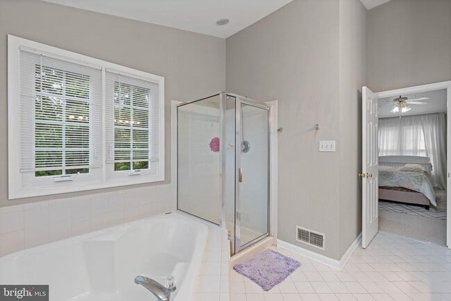 Building Photo - 18001 Barleycorn Way