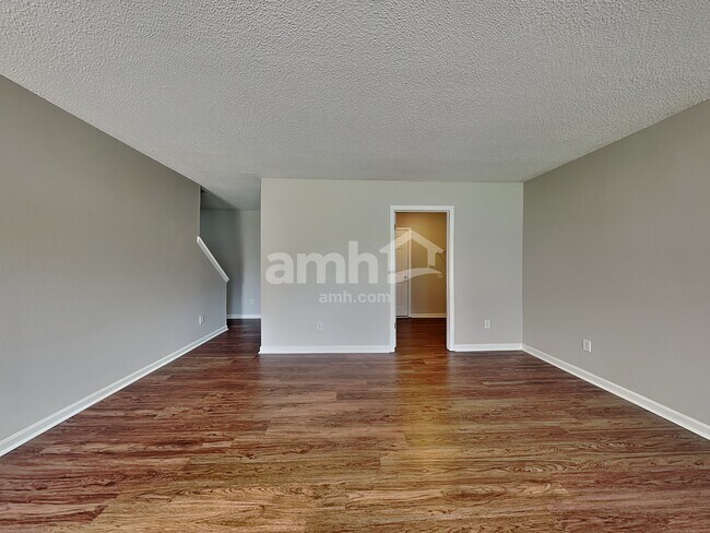 Building Photo - 103 Granary Dr