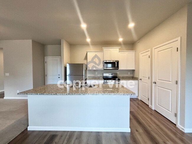 Building Photo - 7415 Dolores Ave