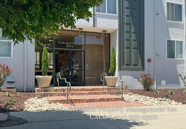Building Photo - 8163 Redlands St