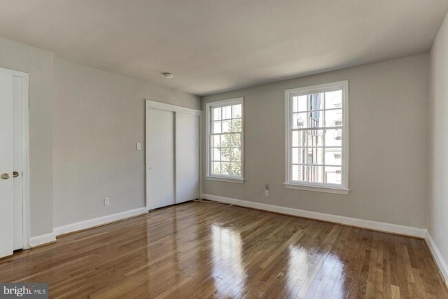 Building Photo - 2531 Queen Annes Ln NW