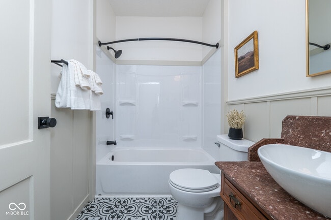 Building Photo - 615 N Grant Ave