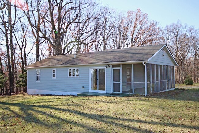 Building Photo - Peaceful & Private Shadwell Mountain Cottage Near I-64 & Pantops