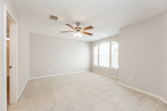 Building Photo - 1006 Vernage Rd