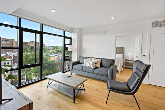 Building Photo - 635 S St NW