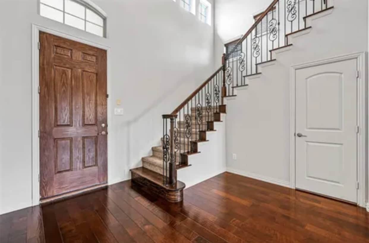 Building Photo - 1018 Ivy Charm Way