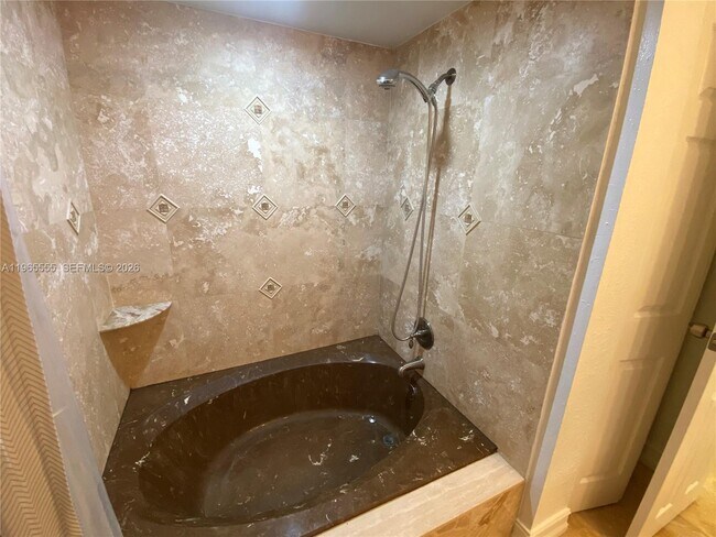 Building Photo - 2049 S Ocean Dr