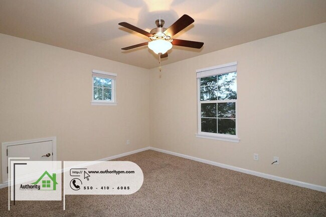Building Photo - 550 Mission De Oro Dr