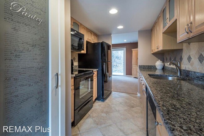 Building Photo - 3 br, 1.5 bath House - 249 Holly Dr.