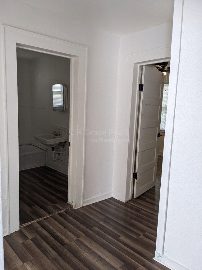 Building Photo - 1320 Harrison Ave