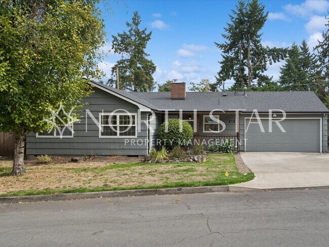 Building Photo - Charming Updated One-Level Home with Spacious Yard in Lake Oswego