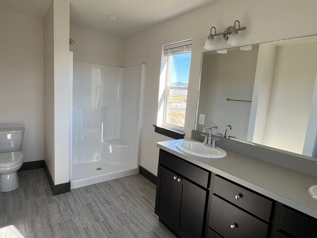 Building Photo - 2021 Windjammer Wy