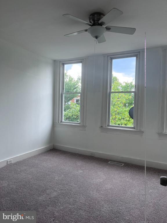 Building Photo - 430 Whitridge Ave