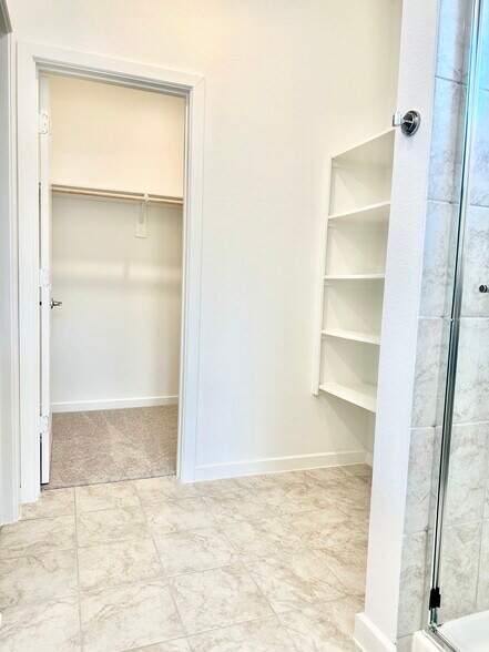 Building Photo - 7334 Grand Mason Dr