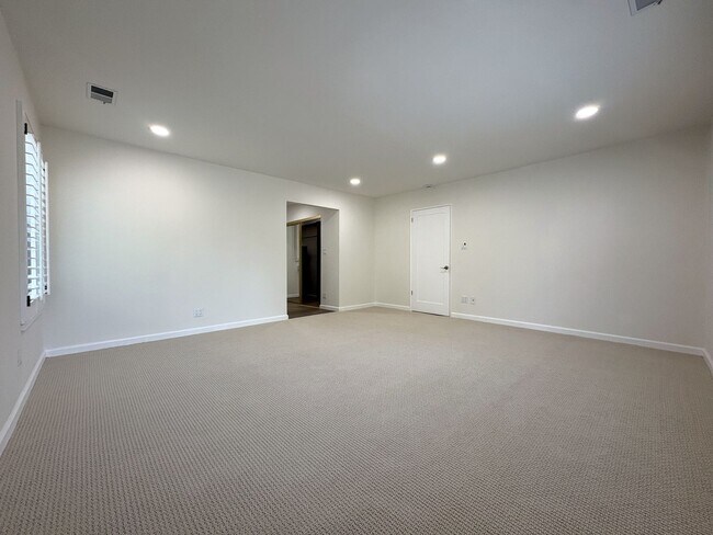 Building Photo - Exceptional Estate with Main Residence, Two ADUs & Office
