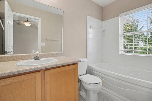 Building Photo - 41785 Mitchell Rd