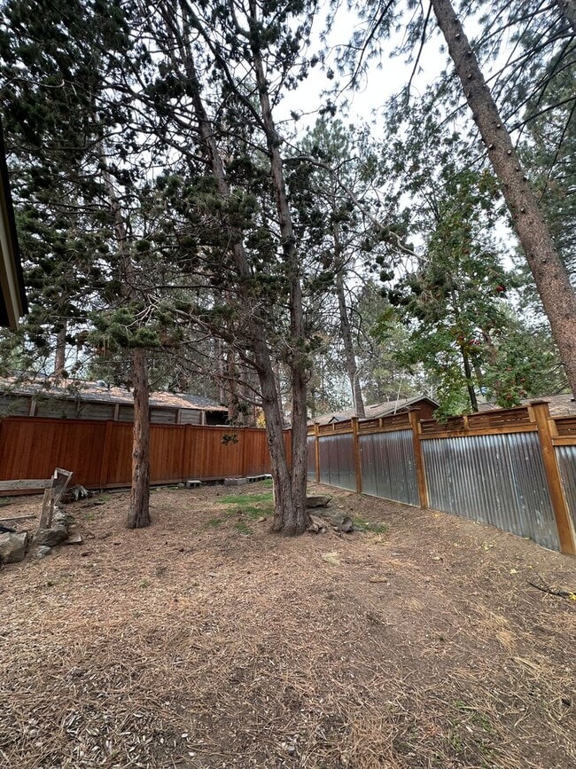 Building Photo - Three bedroom Westside home near OSU Casca...
