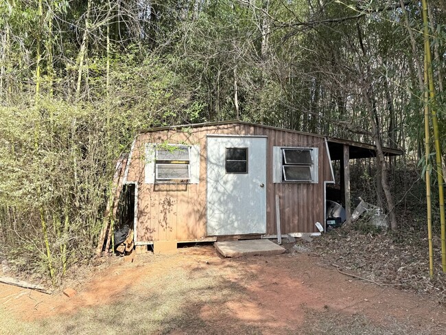 Building Photo - Four Bedroom Oconee Beauty